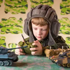 Najlepsze zabawki militarne dla 5-latka: bezpieczna nauka i zabawa