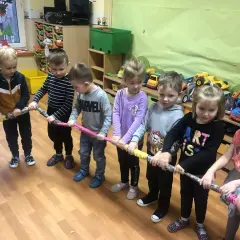 Gumą sensoryczną zabawy: magiczny świat rozwoju i zabawy dziecka