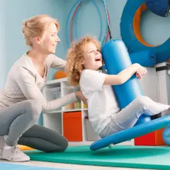 Integracja sensoryczna w autyzmie: Skuteczne metody pomocy dzieciom z wyzwaniami zmysłowymi