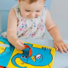 Personalizowana książeczka sensoryczna: magiczny świat rozwoju twojego dziecka