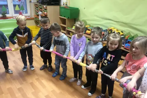 Gumą sensoryczną zabawy: magiczny świat rozwoju i zabawy dziecka