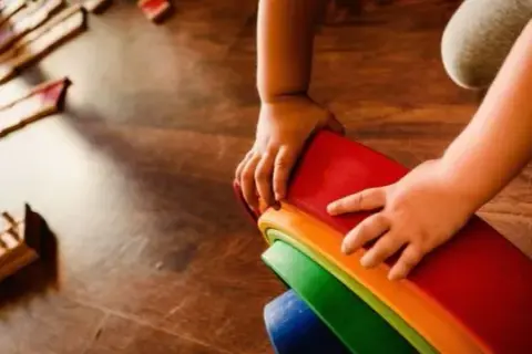 Najlepsze zabawki sensoryczne dla 4-latka na Allegro - rozwój i fun