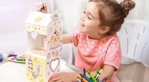 Kreatywne zabawki: klucz do rozwoju dziecięcej wyobraźni