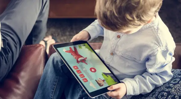 Jaki tablet dla 5 latka? Wybierz najlepszy model dla dziecka