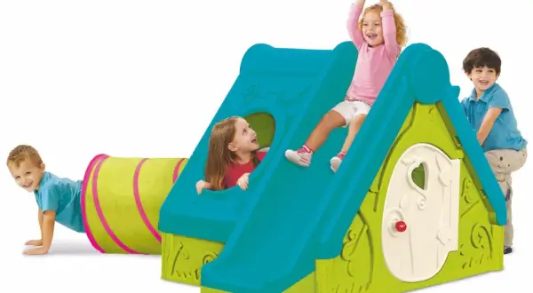 Domek plastikowy ze zjeżdżalnią: Idealny plac zabaw dla Twojego dziecka