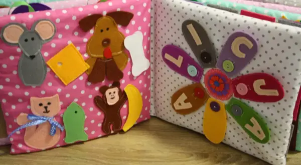 Jak zrobić książeczkę sensoryczną handmade? Magiczny świat nauki i zabawy