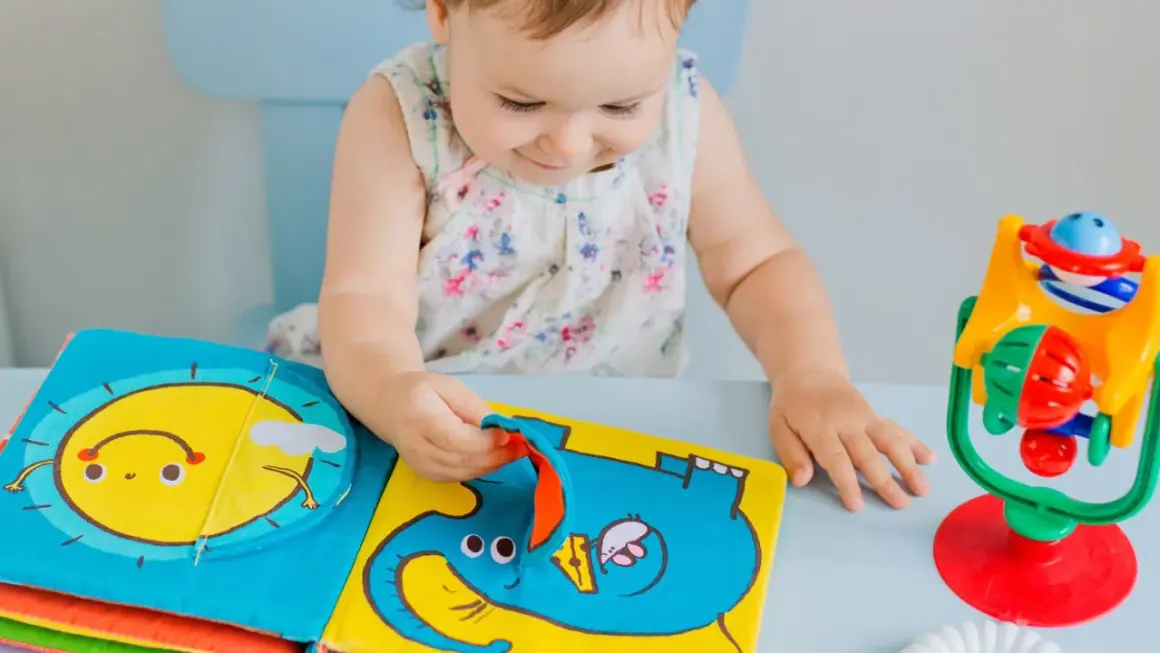 Personalizowana książeczka sensoryczna: magiczny świat rozwoju twojego dziecka
